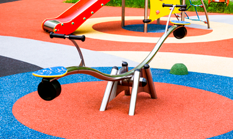Suelos amortiguadores para parques infantiles